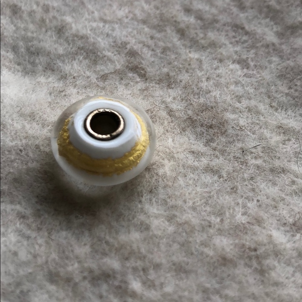 Trollbeads crown chakra bead